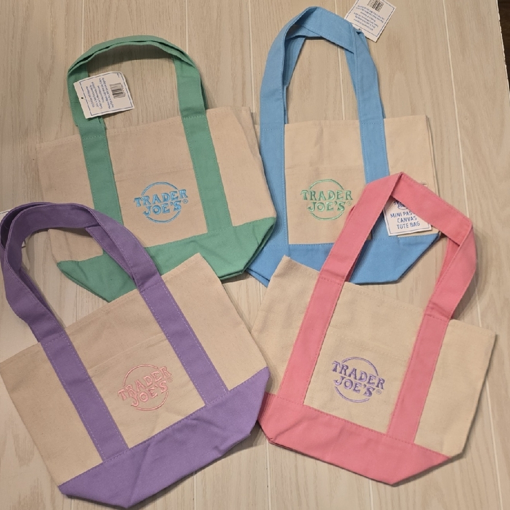 NWT Trader Joe's Spring Mini Totes Set Of 4 Easter